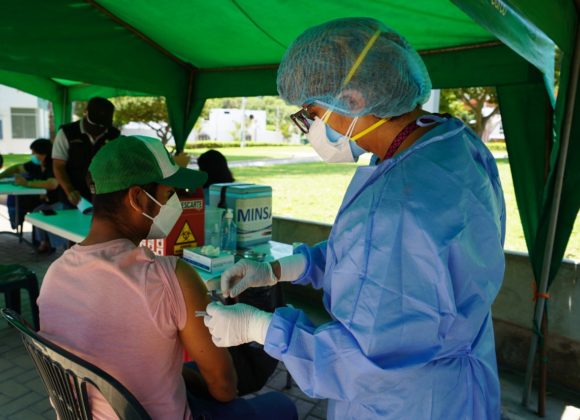 Parques de Surco se convierten en puntos de vacunación contra la COVID-19 y otras enfermedades