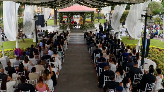 87 parejas se dieron el SI, en el Primer Matrimonio Civil Comunitario