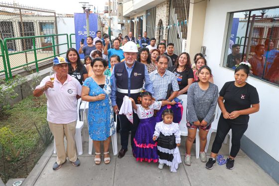Alcalde Carlos Bruce entrega habilitaciones urbanas a vecinos de la Urb. San Ignacio de Monterrico Sur Zona A