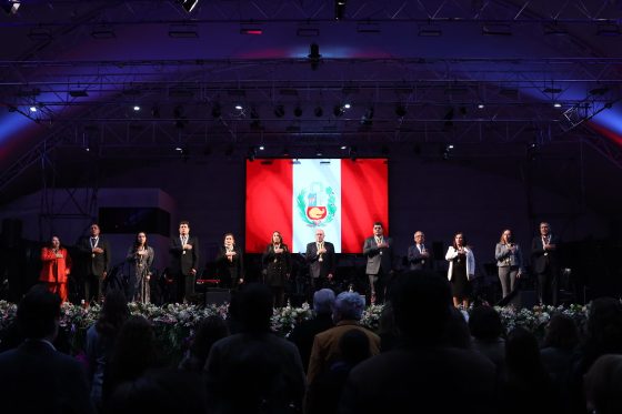 Surco rindió homenaje al Perú y a sus ciudadanos ejemplares en emotiva Sesión Solemne por Fiestas Patrias