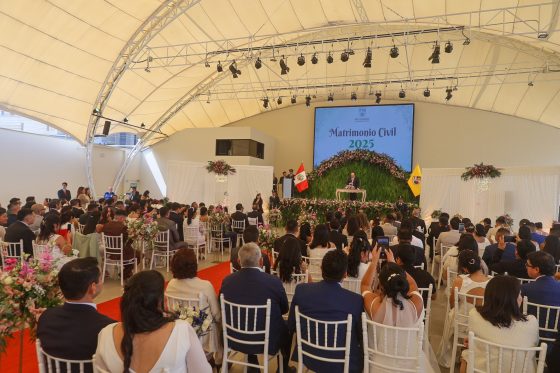 Más de 100 parejas se dieron el SÍ en el Tercer Matrimonio Civil Comunitario de Surco