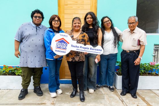 Dos familias vulnerables de Surco inician el 2026 recibiendo viviendas del programa Techo Propio Surcano