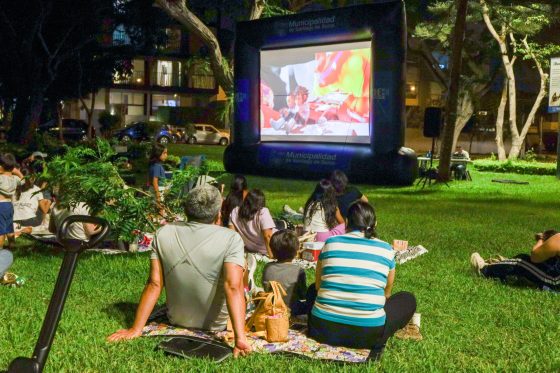 “Cine en tu Parque”: Funciones gratuitas de cine en los parques de Surco